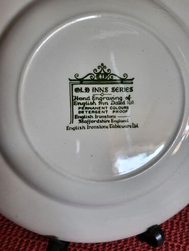 tanjiri od porcelana: Tanjir nov rucno graviran Engleska Staffordshire 70te. Tanjir nigde — 6