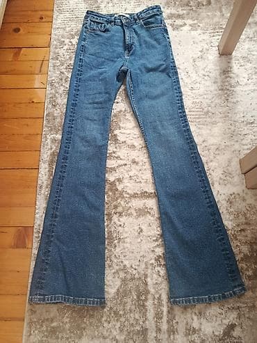 krem pantalone i plava kosulja: Zara ženske farmerke – zvoncare - Model: zvonaste nogavice, klasičan — 4
