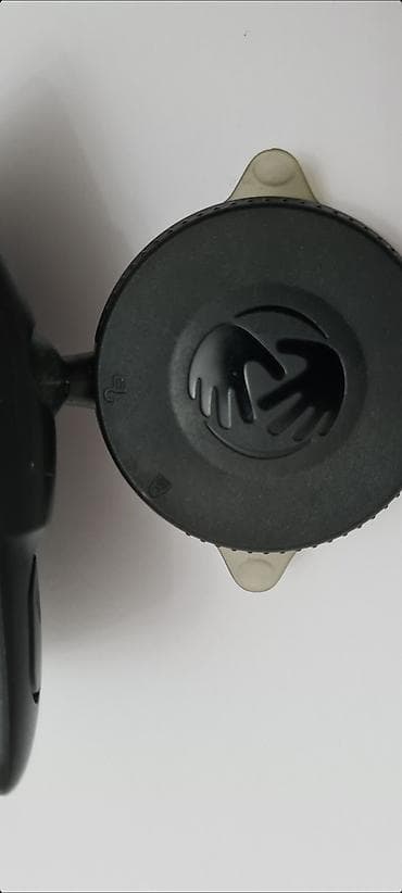 polovna auto prikolica: TomTom VIA GPS navigacioni sistem, model 4EN42 Z1230.  - Uz navigaciju — 6