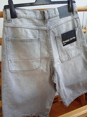 new yorker kombinezoni: Nove, džins bermude (baggy jorts) New Yorker, svetlo sive boje, vel — 10