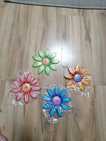 Dekorativni zidni cvetovi – metalne ukrasne ploče - Set šarenih