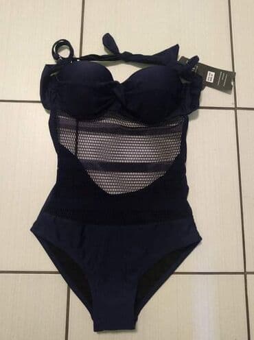 M veličina 
Cena 1800 din