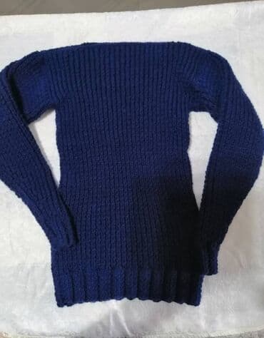 L, Casual cut, Single-colored