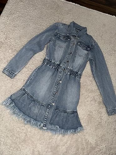 Denim haljina sa dugim rukavima i kopčanjem na dugmad duž cele prednje na lalafo.rs Denim haljina sa dugim rukavima i kopčanjem na dugmad duž cele prednje