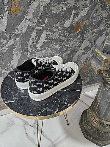 armani ženske patike: Crne platnene patike sa belim đonom i pertlama, ukrašene celopreko — 1