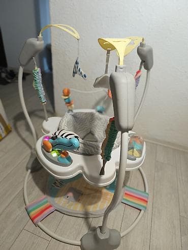 Kids' furniture: Prodajem Jumper u odlicnom stanju Placen pre 3 godine 16000, beba je — 6