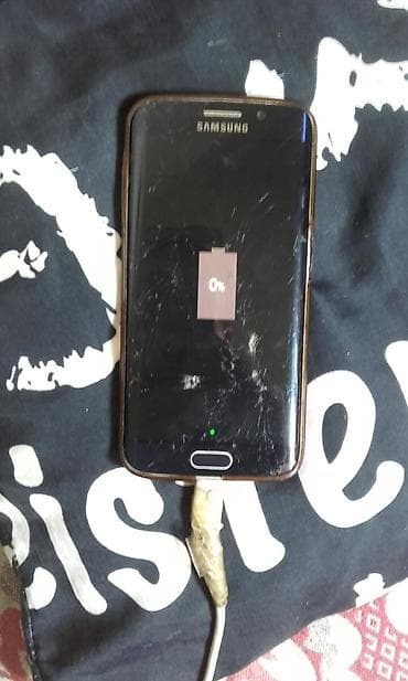 Samsung S6edge telefon radi samo na punjacu zato sto mu je baterija