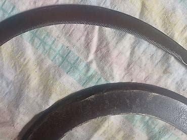 ručni brener: Set od dve srpove, idealan za rad u bašti i poljoprivredi. Obe srpove — 2