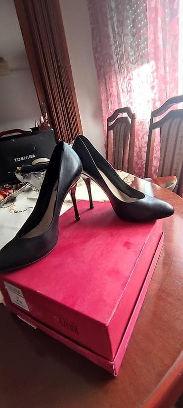 mali ranac: GUCCI . cipele. Prelepe-Gucci cipele kozne spolja i — 2