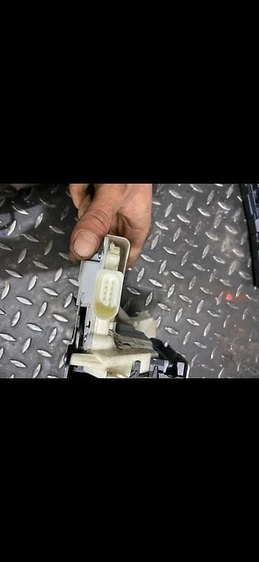 AUDI A4 A5 BRAVA U VRATIMA | Audi vw delovi zemun altina 06******** — 4