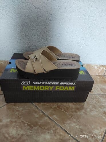 opposite papuce sa krznom: Fashion slippers, Skechers, 36 — 1