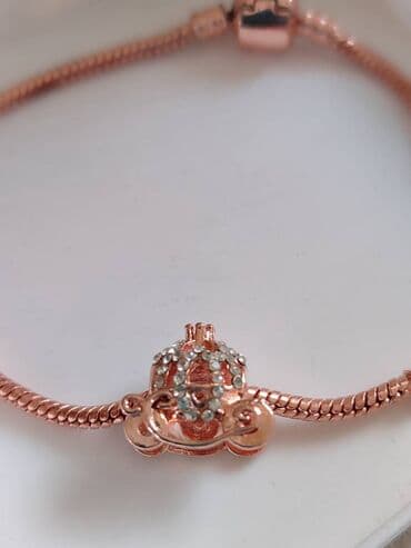 Torbe: Narukvica sa priveskom — 1