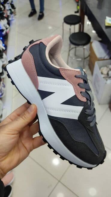 balanciaga patike: New balance 327 patike Novo Brojevi 36 do 44, zavisi od modela fb — 2