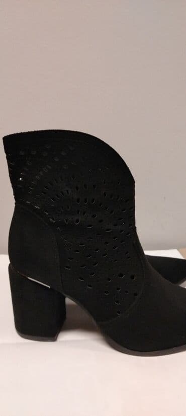 parka prirodno krzno: Čizme, 40 — 6