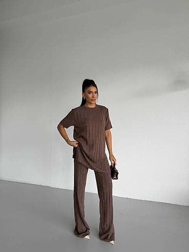 Kancelarijski nameštaj: Komplet
Cena 3200 dinara 
Duzina nogavica 120 cm
Vel uni
V27 — 2