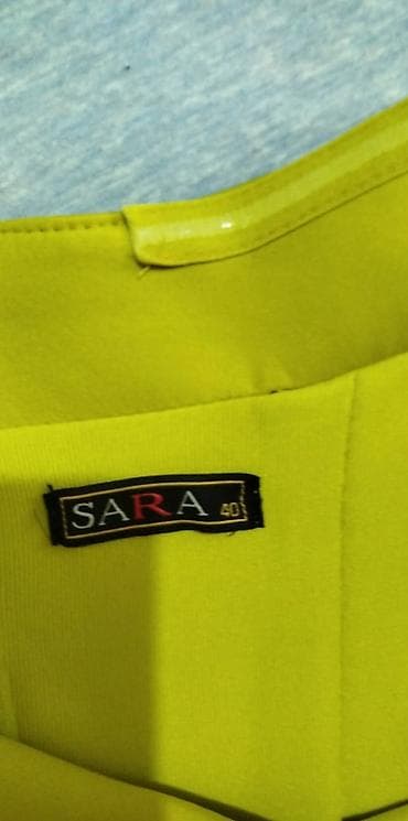 Dukserice: Dve haljine 1) Elegantna koktel haljina SARA - Boja: žuta/limeta - — 2