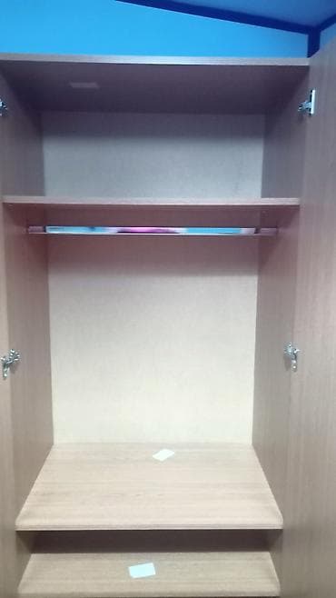 sterilizator za flasice: Dvoslojni garderober sa ogledalom - Dimenzije: visina 180 cm, širina — 7