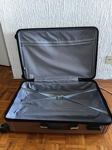 koferi cene roda: Na prodaju kofer u odlicnom stanju. Spoljni materijal - plastika — 5