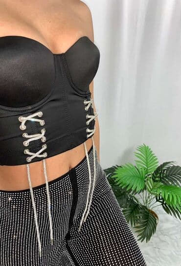 Bodi: 🔥Crni korset top sa žicom i satenskim efektom.
Akcijaa❗️1900 din❗️ 🔥🔥 — 5