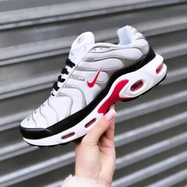 nike react zenske patike: Trainers, size - 46 — 6
