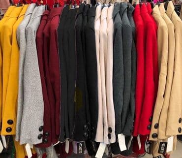 kozni kaputi sa krznom: Kaput sa postavom 
3200
Italijanska proizvodnja. Rd — 6