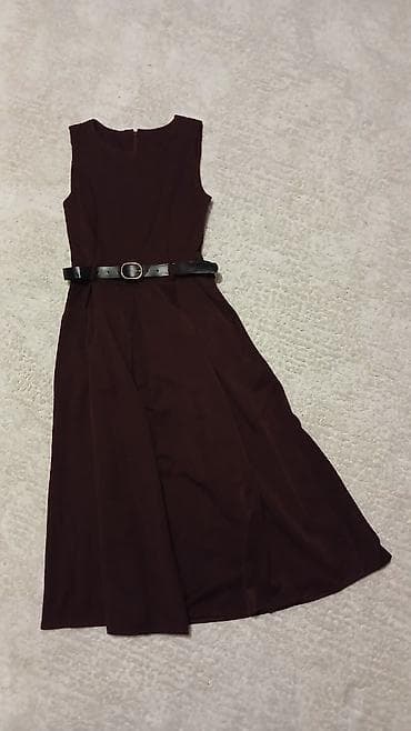 svecane ogrlice: Elegantna midi haljina bez rukava u tamno-bordo/braon boji. Klasičan — 1