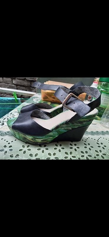 zenska obuca 44 broj: Ženske sandale na punu petu – Clarks - Model: otvoreni prsti sa — 2
