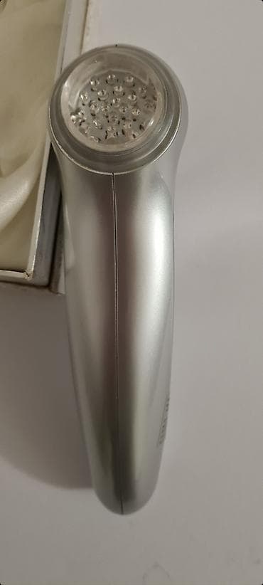 Donji delovi trenerke: • Prodajem aparat DeSheli Twinray za podmlađivanje, zatezanje kože — 6