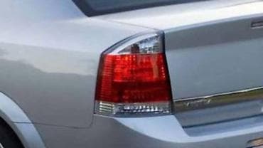 serbia car sale: STOP SVETLA ZA OPEL VECTRA C OD 2005. DO 2008. GOD. | Polovni — 2