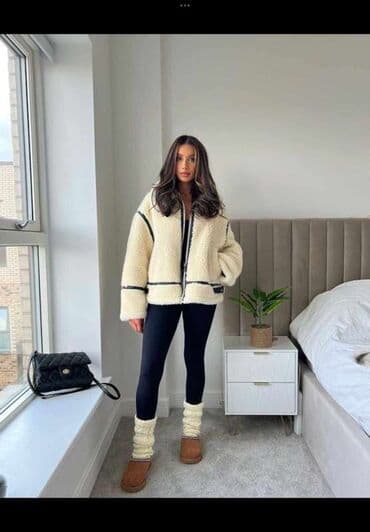 Fur coats: Jakna 
Uni do XL
Cena 4600 dinara — 1