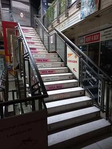 stil r nekretnine: Izdaje se lokal – poslovni prostor sa staklenim izlozima u pasažu — 7