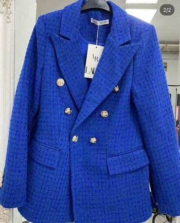 Sako/kaput Blago strukiran Veličine : 42.44.46.48.50. Cena : 3.800