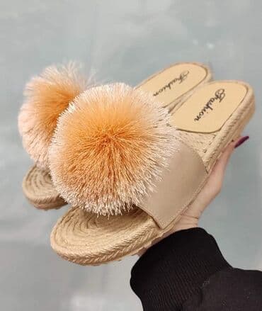 najk papuče: 2 za 1400 dinara
Pitati za brojeve (2 broja manji su) — 4