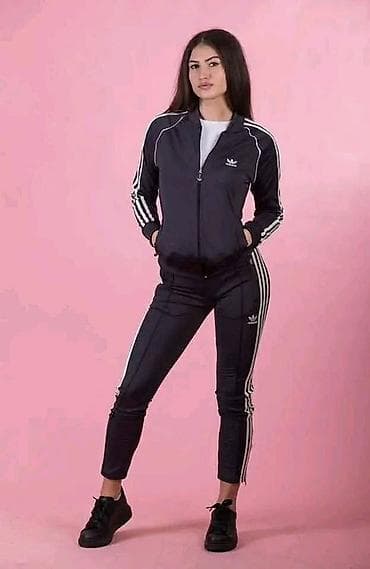 bunde nerc beograd: Ženska komplet trenerka
 S M L XL 
Cena 3500 din
💋 — 4