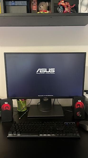 Gejming desktop računar – komplet sa monitorom i perifernim uređajima