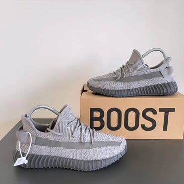 mercurial patike: Adidas Yeezy Boost 350 patike A klasa

Novo.
Brojevi 36 do 46 — 2