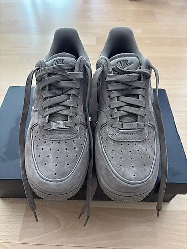 baletanke za gimnastiku: Nike Air Force 1 – niske patike, suede - Model: Nike Air Force 1 Low — 4
