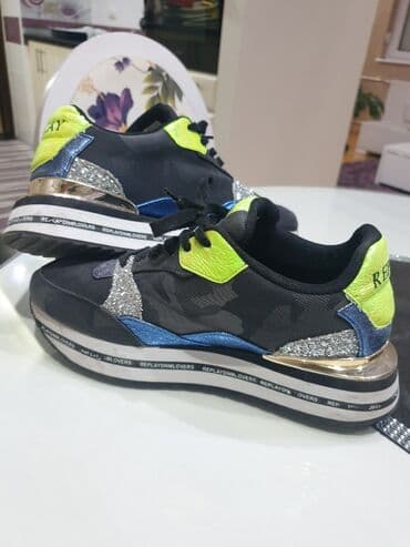 dugi zenski prsluci: Trainers, size - 41 — 2