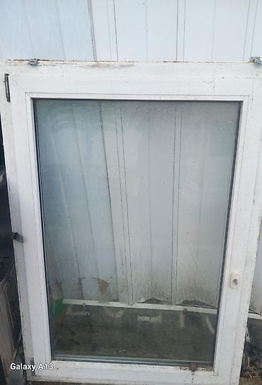 Pvc Prozor spoljna dimenzija stoka 97x139cm.55eu.ima i polovan