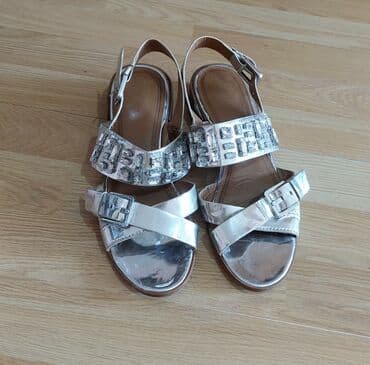 rll kais: Sandals, Zara, 40 — 1