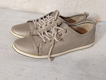 Zenske patike Lasocki broj 39-500 dinara Veoma dobro stanje Broj 39 na lalafo.rs Zenske patike Lasocki broj 39-500 dinara Veoma dobro stanje Broj 39