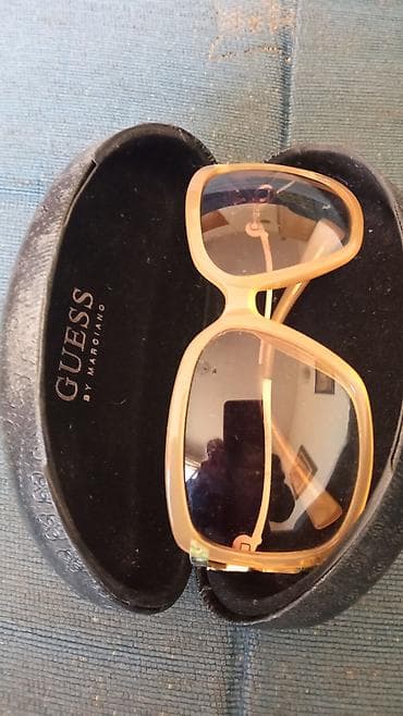 Guess original naočare za sunce. Prelep model