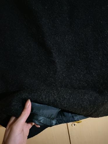 kasmir rolke: Fendi suknja – crna vunena, sa postavom - Brend: Fendi (etiketa — 3