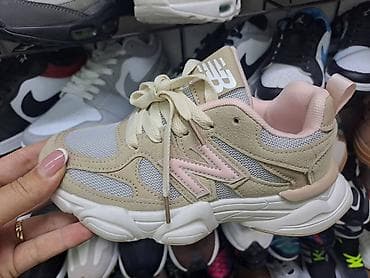 reebok beograd: Decije 31 do 36 
Cena 3500 din✅️ ⭐
dk — 3