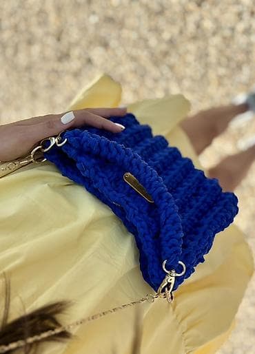waikiki pletena torba: Ručno pletena torbica LolliKnit – kobalt plava - Materijal: debelo — 2