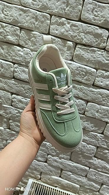 adidas sleek w: 👑Broj 36-41 ✅Cena 2500 din Patike sa platformom – model sa tri pruge — 9