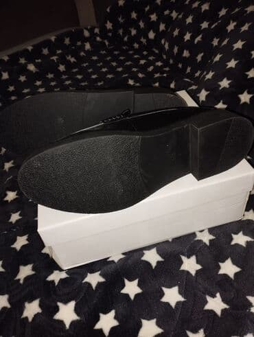 crna lakovana torbica: Oksfordice, 41 — 4