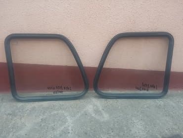 desno krilo golf 4: Bocna stakla Lada 2131 Niva levo i desno. Polovno, ocuvano. Skinuto sa — 2