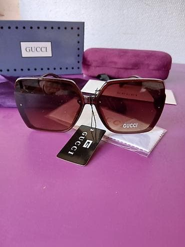 Gucci ženske sunčane naočare, oversized kvadratni/mačkast oblik. Okvir
