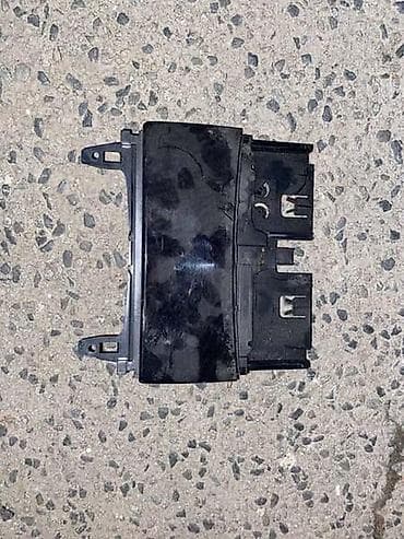 car near me: Universal auto — 1